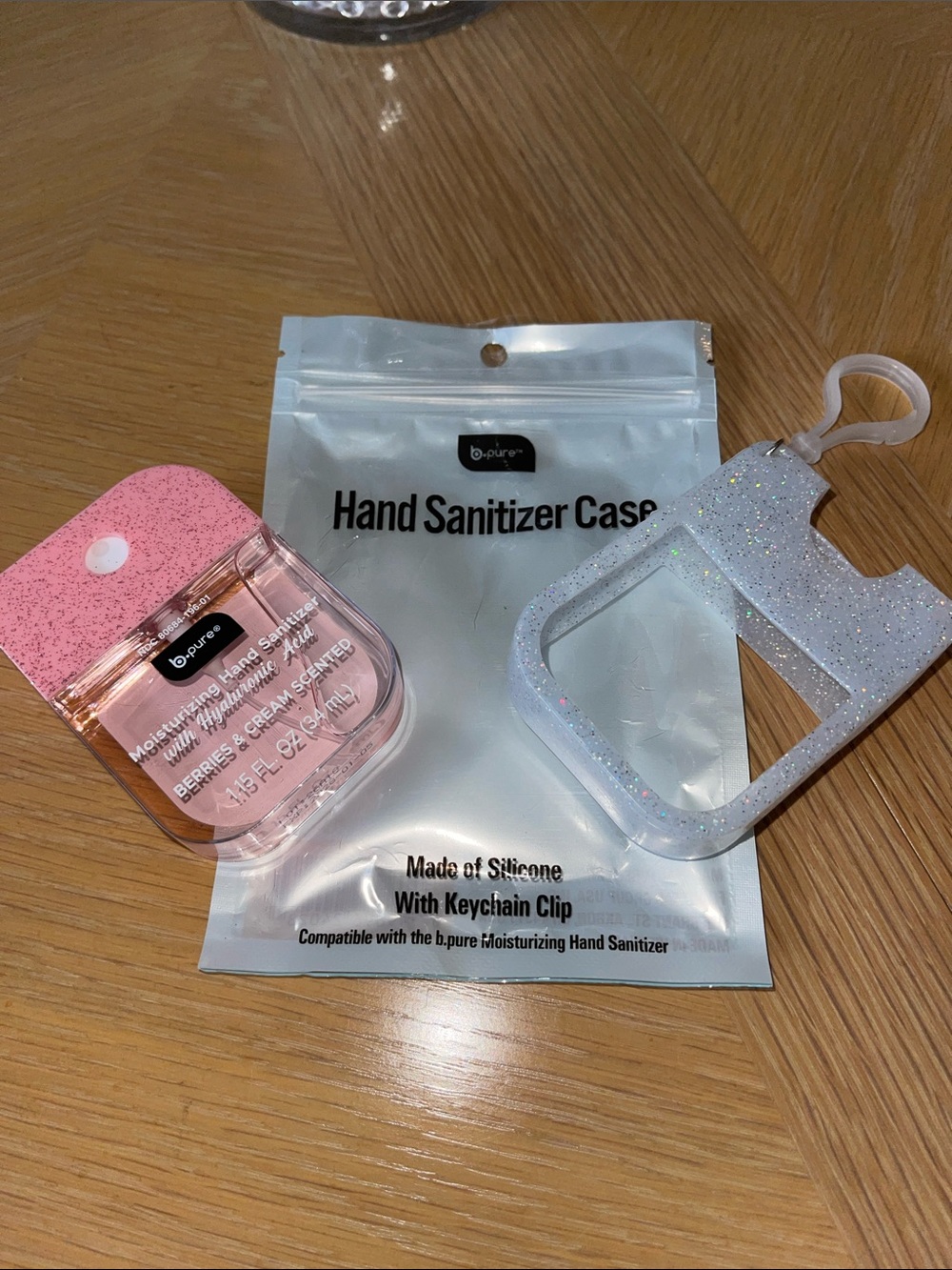 Berries & Cream Moisturizing Hand Sanitizer with Glitter Case NWT